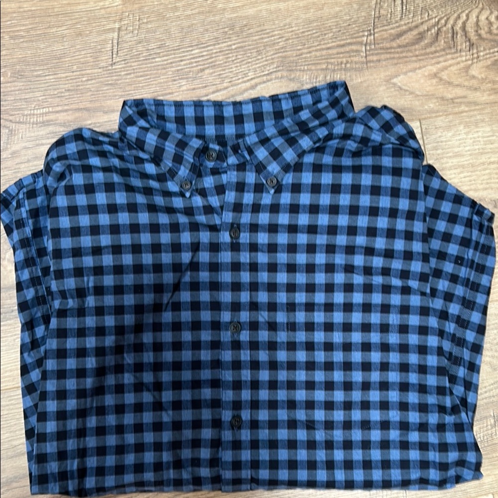 American Eagle Outfitters Navy and Black Checkered Shirt